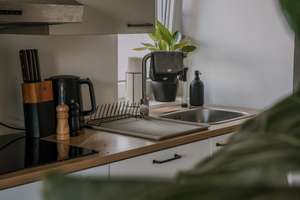 Moderne 1-Zimmer Neubauwohnung (27 m²) mit Balkon & traumhaftem Fernblick – Nachmieter gesucht – Kahlaische Straße 32, 7745 Jena-Süd, Jena – Vorschaubild 4