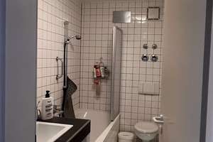 [Short-term] Möblierte 3-Zimmer Wohnung mit Terrasse am Königsplatz – Zeuggasse 5, 86150 Innenstadt. Sankt Ulrich-Dom, Augsburg – Vorschaubild 4
