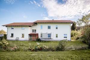 Charmantes Einfamilienhaus mit großzügigem Garten in ruhiger Lage – Liebenstein 81, 93444 Bad Kötzting – Vorschaubild 2