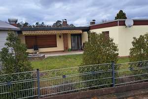 Geräumiges Bungalow mit 5 Zi. und Carport in Kleinostheim Waldstadt. Bitte nur telefonische Anfrage!