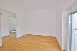 Exklusive 3-Zimmer Dachgeschosswohnung in bester Innenstadtlage von Solingen – Die vollständige Adresse der Immobilie erhältst du vom Anbieter., 42651 Solingen-Mitte, Solingen – Vorschaubild 16