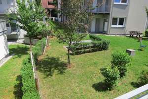 Schöne 2,5 Zimmer-Wohnung mit großem Balkon 