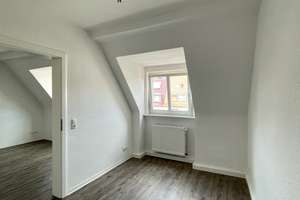 Renovierte 2,5-Raum-Wohnung mit guter Infrastruktur! – Clara-Zetkin-Str. 79, 99099 Daberstedt, Erfurt – Vorschaubild 3