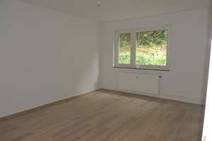 **WUPPERTAL-ZOOVIERTEL** APPARTEMENT KOMPL. RESTAURIERT IM 1. OBERGESCHOSS EINES GEPFLEGTEN MFH. – Tiergartenstraße 261, 42117 Elberfeld West, Wuppertal – Vorschaubild 2