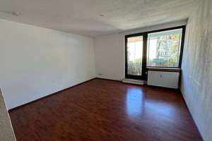 KÖLN-SÜLZ ! Bezugsfreies Appartement mit Balkon in ruhiger Seitenstraße ...