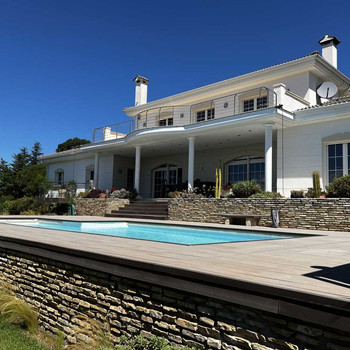 Luxusvilla mit Meerblick