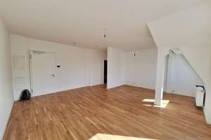 Einziehen und wohlfühlen - Dachausbau in ruhiger Lage - Sofort bezugsfrei – Kuckhoffstraße 68, 13156 Niederschönhausen, Berlin – Vorschaubild 2