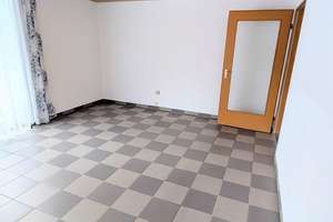 Helle 2-Zimmer-Wohnung in Offenhausen ( Neu-Ulm )-sofort bezugsfrei , ohne Maklerprovision – Schillerstaße 26, 89231 Neu-Ulm – Vorschaubild 2