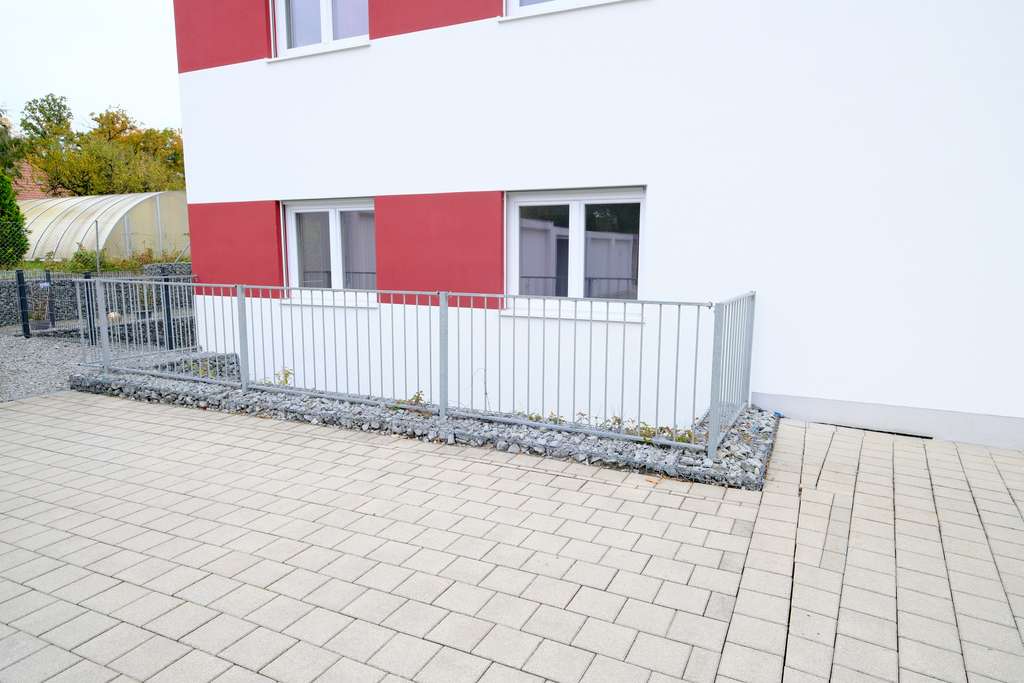 3-Zimmer-Wohnung inkl. 2 Einzelgaragen!