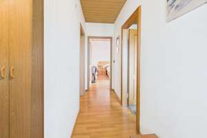 Hier steckt Zukunft drin! 4-Zimmer-Wohnung mit Balkon, Garage und riesigem Potenzial in Karben - OT – 61184 Karben – Vorschaubild 10