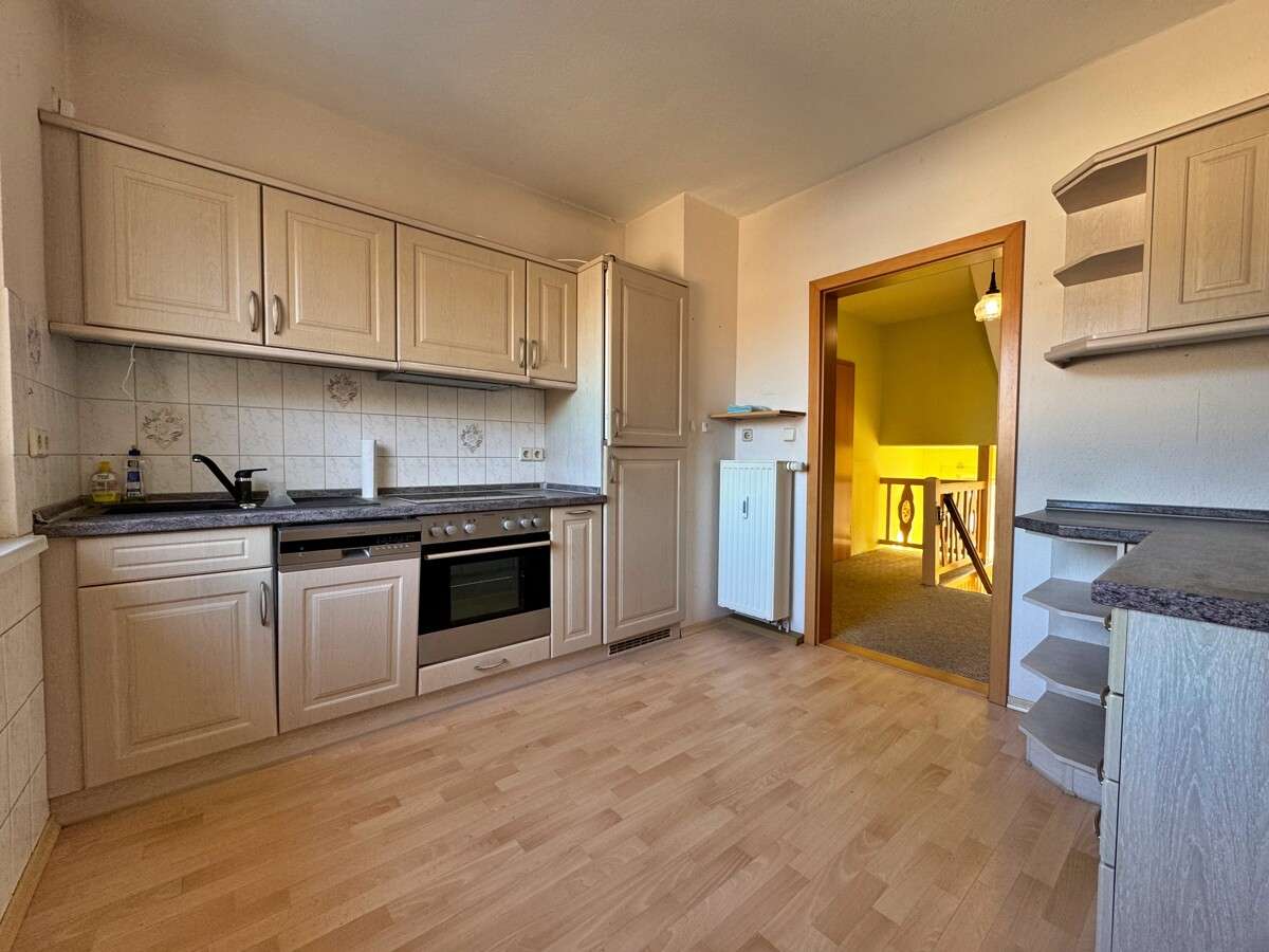 Immobilie in Dippoldiswalde - Familienfreundliches Zuhause mit Garten und Platz fürs eigene Business in Schmiedeberg - Bild 2