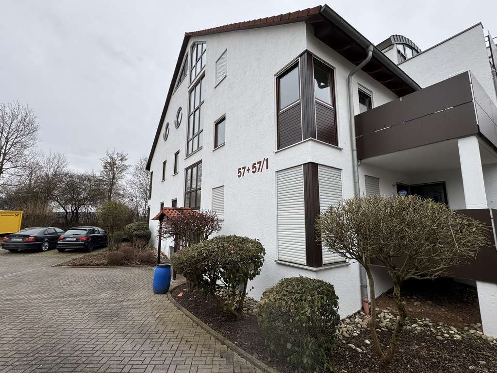 Immobilie in Oedheim - Schicke 3-Zimmer-Wohnung mit 3 Stellplätzen & XXL-Keller! - Bild 2