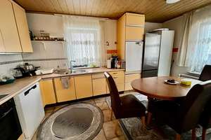 Geräumiges Einfamilienhaus im Herzen von Pfaffenhofen – Die vollständige Adresse der Immobilie erhältst du vom Anbieter., 74397 Pfaffenhofen – Vorschaubild 3