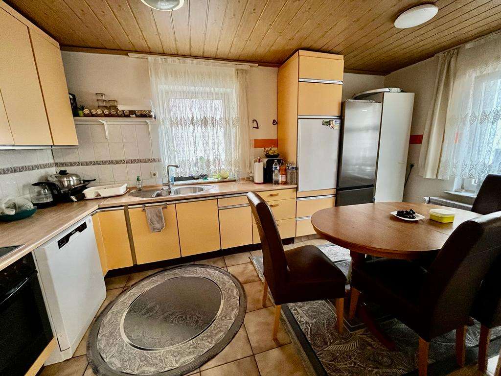 Immobilie in Pfaffenhofen - Geräumiges Einfamilienhaus im Herzen von Pfaffenhofen - Bild 2