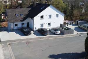 Saniertes Mehrfamilienhaus mit fünf Einheiten in ruhiger Wohnlage! – Die vollständige Adresse der Immobilie erhältst du vom Anbieter., 91325 Adelsdorf – Vorschaubild 2