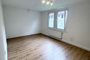 Helle sanierte 3-Zi.-Wohnung mit Erker im Jugendstilhaus, Botnang, Wald & Stadtnähe – Die vollständige Adresse der Immobilie erhältst du vom Anbieter., 70195 Botnang-Ost, Stuttgart – Vorschaubild 3