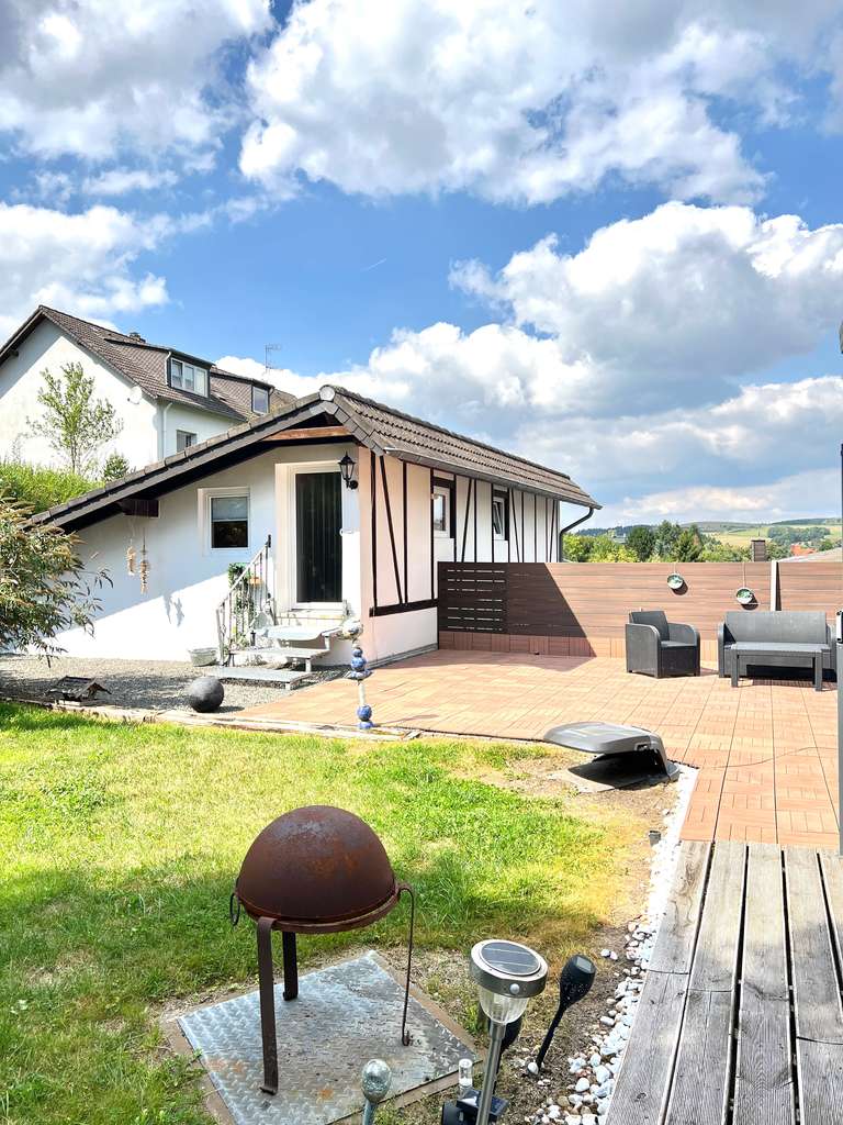 Immobilie in Stadtkyll - Hochwertig möbliertes Mehrgenerationenhaus in Stadtkyll zu verkaufen! - Bild 1