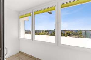 Weitblick • Wohnküche • Wintergarten | Geräumige 2-Zi-Balkonwohnung mit TG-Stellplatz – Die vollständige Adresse der Immobilie erhältst du vom Anbieter., 81925 Oberföhring, München – Vorschaubild 7