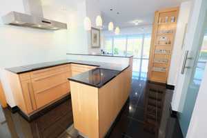 Charakteristische Split-Level Villa mit 19.677 m² großem Grundstück, Pferdehaltung möglich – Kleve (Kreis) – Vorschaubild 14