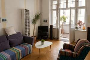 Stilvolle 2-Zimmer-Wohnung im Vorderhaus · Balkon · Aufzug | Samariterkiez