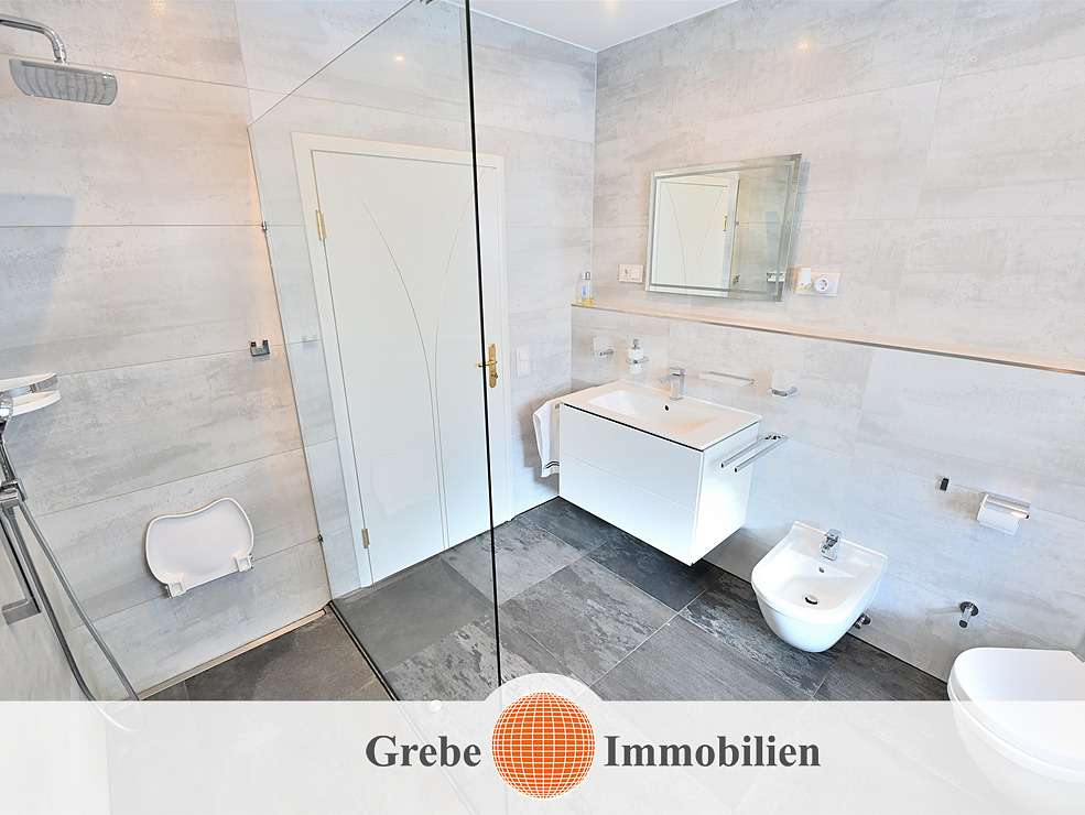 Immobilie in Fürstenwalde/Spree - Absolut hochwertiges Zweifamilienhaus mit 3 Bädern und Vollkeller! - Bild 12