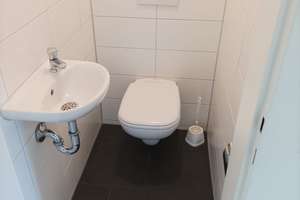 TOP: Schöne, helle, 2-Zi.-Wohnung in ruhiger Wohnlage, EBK, Terrasse, TL-Bad – Die vollständige Adresse der Immobilie erhältst du vom Anbieter., 70327 Gehrenwald, Stuttgart – Vorschaubild 6