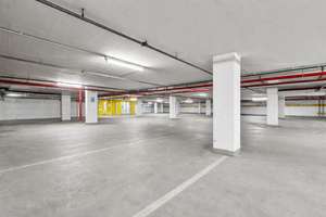 Penthouse mit Elbpanorama in Blankenese Tiefgarage · Glasaufzug · barrierearm – Die vollständige Adresse der Immobilie erhältst du vom Anbieter., 22587 Blankenese, Hamburg – Vorschaubild 8