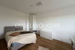 Möblierte und frisch modernisierte 2-Zimmer-Wohnung in attraktiver  Zentrumslage