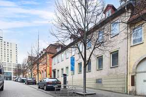 Perfekte Lage am Schloss: -- sanierungsbedürftiges, historisches Stadthaus mit enormem Potenzial – Ludwigsburg (Kreis) – Vorschaubild 2