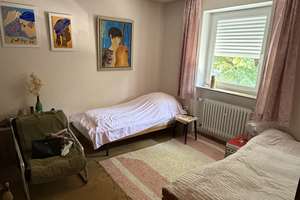 gut geschnittenes Reihenhaus in ruhiger Lage, München-Fürstenried, renovierungsbedürftig und frei – Walliserstraße 150, 81475 Fürstenried-West, München – Vorschaubild 5
