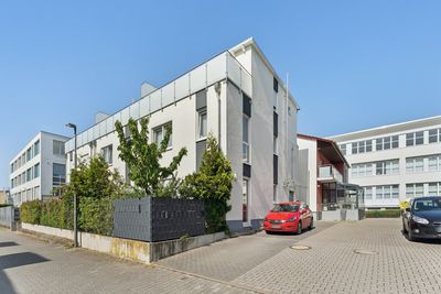 Modernes Haus -Reihenendhaus- mit EBK + Terrasse + Dachterrasse und XL-Stellplatz