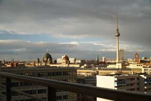 Zentrale City-Wohnung mit Komfort & Kapitalpotenzial–4 Zimmer,2 Loggien, Concierge,Panoramablick,Top – Die vollständige Adresse der Immobilie erhältst du vom Anbieter., 10117 Mitte (Ortsteil), Berlin – Vorschaubild 3