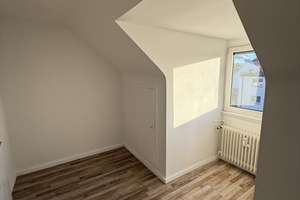 40qm - 2-ZKB | Wiesbaden-Biebrich | renoviert und neue Küche – Mainstraße 19, 65203 Biebrich, Wiesbaden – Vorschaubild 4