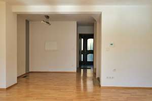 Gepflegtes 4-Zimmer Haus in Laaber (93164) – Die vollständige Adresse der Immobilie erhältst du vom Anbieter., 93164 Laaber – Vorschaubild 9