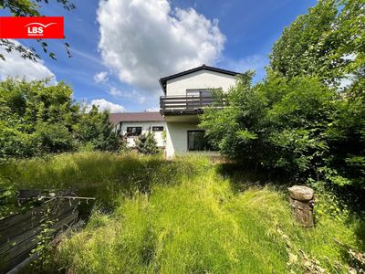 Charmantes Einfamilienhaus mit großer Terrasse und traumhaftem Garten