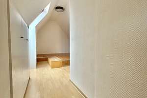 Möblierte, stilvolle 2,5 Maisonette-Wohnung mit EBK – Schellingstraße 13, 86167 Lechhausen-West, Augsburg – Vorschaubild 18