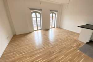 Mit Balkon zum Innenhof historischem Ambiente, EBK und Abstellkammer mit Waschmaschinenanschl.!! – Adolf-Heyden-Strasse 5, 12555 Berlin – Vorschaubild 1