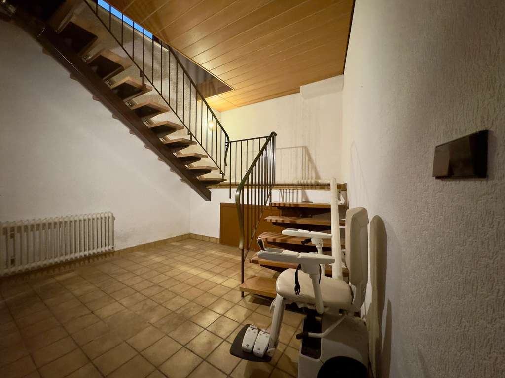 Immobilie in Böhl-Iggelheim - Potenzialreiches Einfamilienhaus inkl. Einliegerwohnung am Ortsrand bietet viel Raum für Kreativität - Bild 4