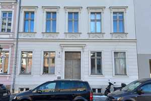 Hell und geräumig mit Balkon – Charlottenstraße 56, 14467 Potsdam – Vorschaubild 1