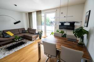 Möblierte 2-Zi.-Wohnung mit Balkon & TG zentral und ruhig – Rathausgasse 34, 81241 Pasing, München – Vorschaubild 1