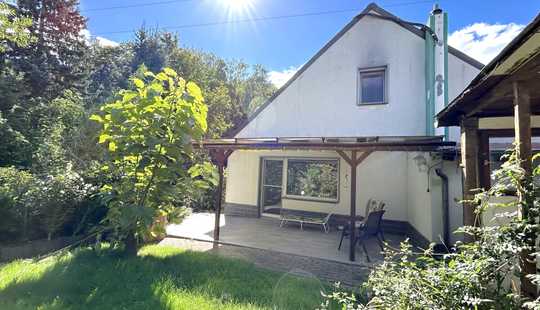 Bild von großes Grundstück mit 2 EFH für Eigenbedarf sowie 1 weiteres Objekt vermietet, Bestpreis
