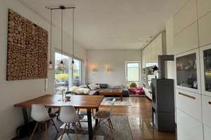 Ein Wohntraum mit Weitblick – Penthouse-Flair mit großer Dachterrasse, Kamin, Garage & Carport – Die vollständige Adresse der Immobilie erhältst du vom Anbieter., 45149 Haarzopf, Essen – Vorschaubild 2