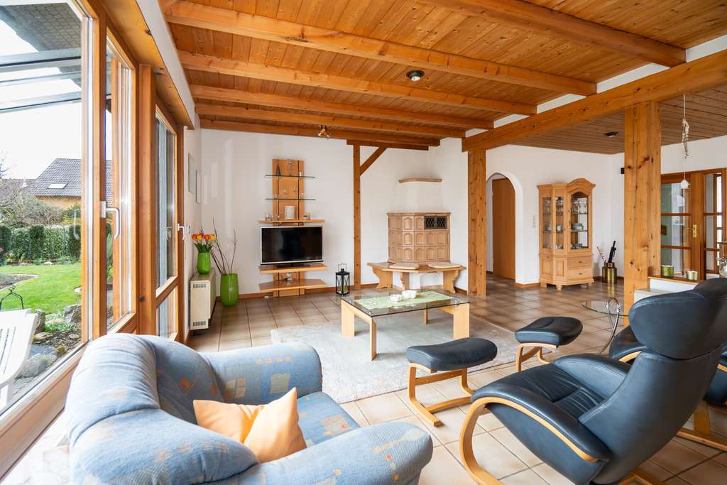 Immobilie in Wutöschingen - Wohnen mit Herz – gepflegt und gemütlich - ein Haus zum Wohlfühlen mit kleinem Gartenparadies! - Bild 1