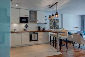 Alt-Schwabing: Hochwertige 2-Zimmer Wohnung mit Balkon und Wintergarten – Die vollständige Adresse der Immobilie erhältst du vom Anbieter., 80802 Münchner Freiheit, München – Vorschaubild 7