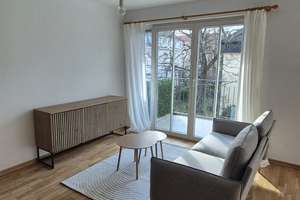 Helle und ruhige 1-Zimmer Wohnung mit großem Balkon, möbliert, neue EBK in top Lage Altbogenhausen
