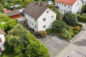 Zweifamilienhaus mit zusätzlichem Bauplatz – Die vollständige Adresse der Immobilie erhältst du vom Anbieter., 74321 Bietigheim-Bissingen – Vorschaubild 1