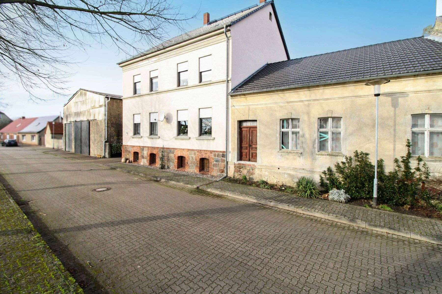 Macher aufgepasst: Viel Platz für Wohnen und Hobby in Nebelin, Prignitz Kreis – Bild 2