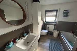 Einfamilienhaus mit ELW, gesamt 211 m² WFL, 751 m² Grundstück, Wintergarten u. Doppelgarage – Birkenstraße 7, 74850 Schefflenz – Vorschaubild 14