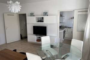 Freundliche, voll möblierte 2ZKB/41qm/3.OG Wohnung in Harzer Str./Neukoelln, 885 Euro NKM – Harzer Straße 26/27, 12059 Neukölln (Ortsteil), Berlin – Vorschaubild 6
