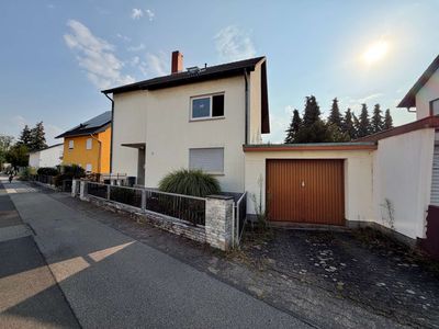 Helle 2-Zimmer-Dachgeschosswohnung mit großzügigem Wohnbereich